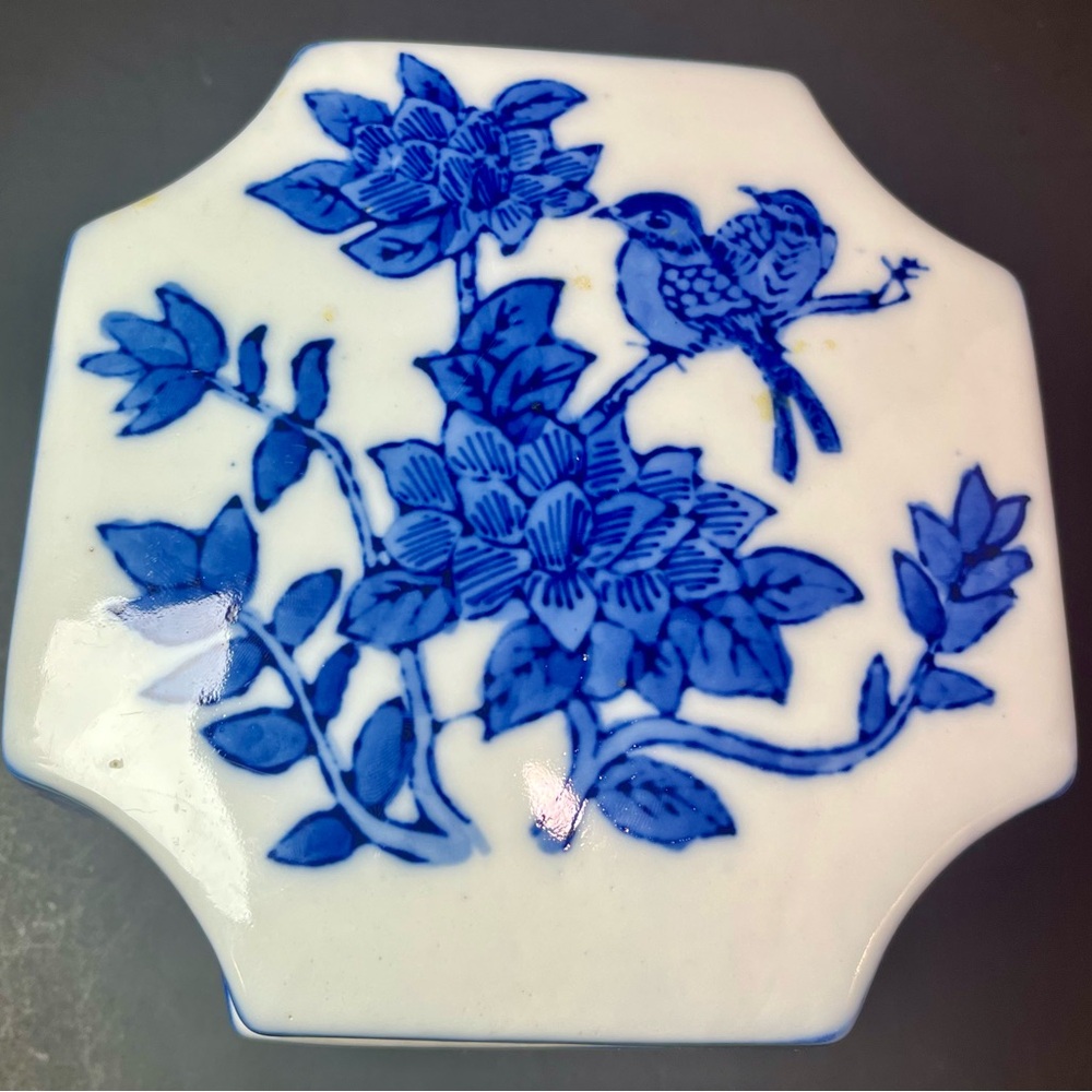 Vintage Chinese Blue And White Hexagon Porcelain Trinket Box Bird Floral Design